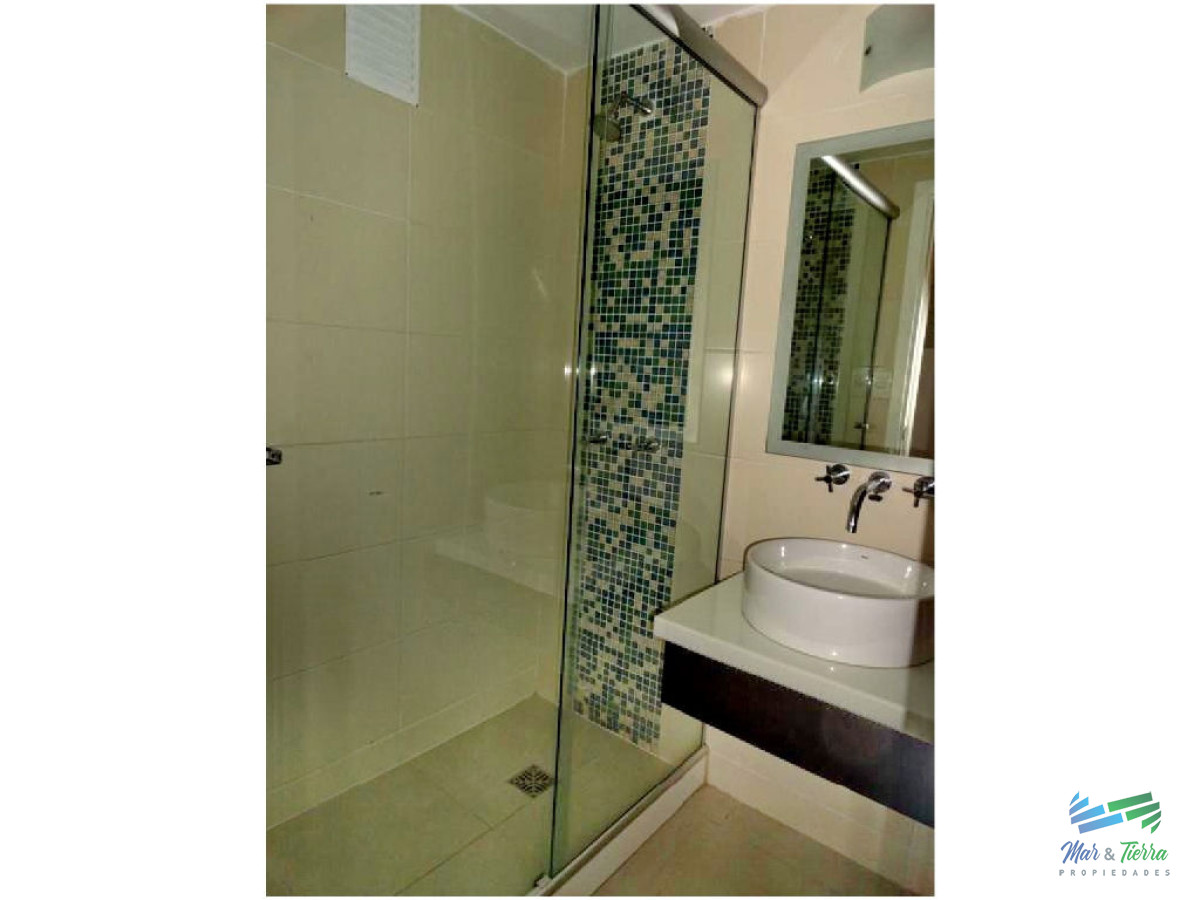 Apartamento ID.11 - Vendo 2 dormitorios en edificio con buenos servicios, parada 3, Punta del Este