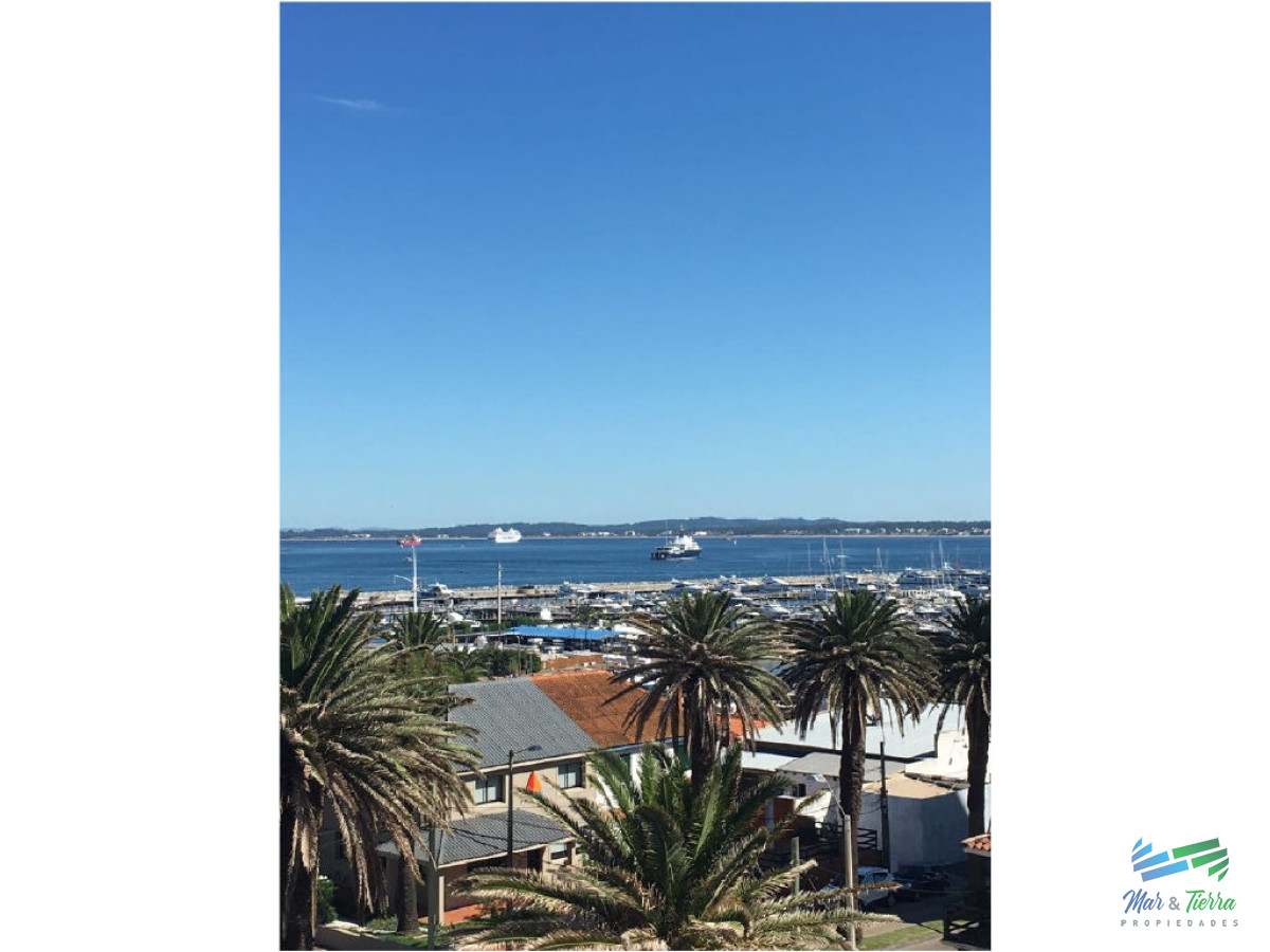 Apartamento ID.1200 - En venta y alquiler.. Apartamento en Península excelentes vistas al mar y Puerto- Punta del Este 