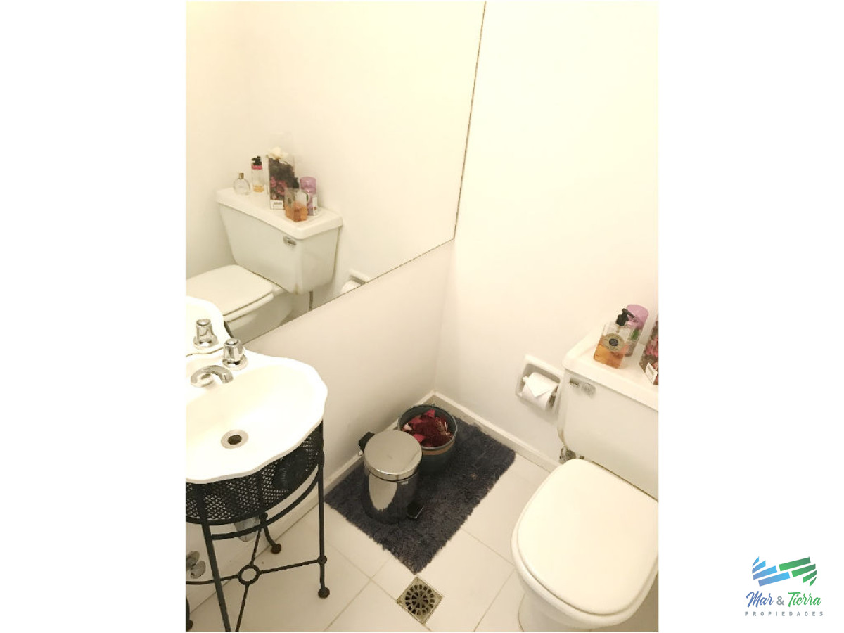 Apartamento ID.1200 - En venta y alquiler.. Apartamento en Península excelentes vistas al mar y Puerto- Punta del Este 