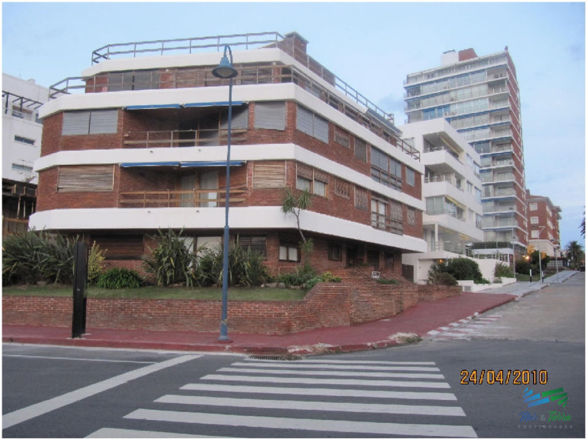 Apartamento ID.1210 - Apartamento en Peninsula, 3 dormitorios *