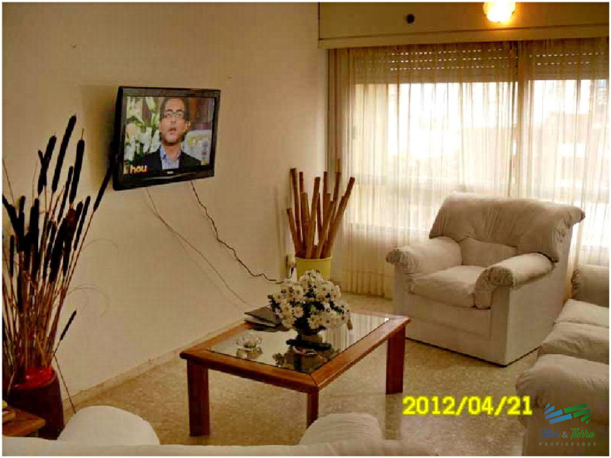 Apartamento ID.123 - En alquiler.. piso intermedio.. en el corazon de la Peninsula