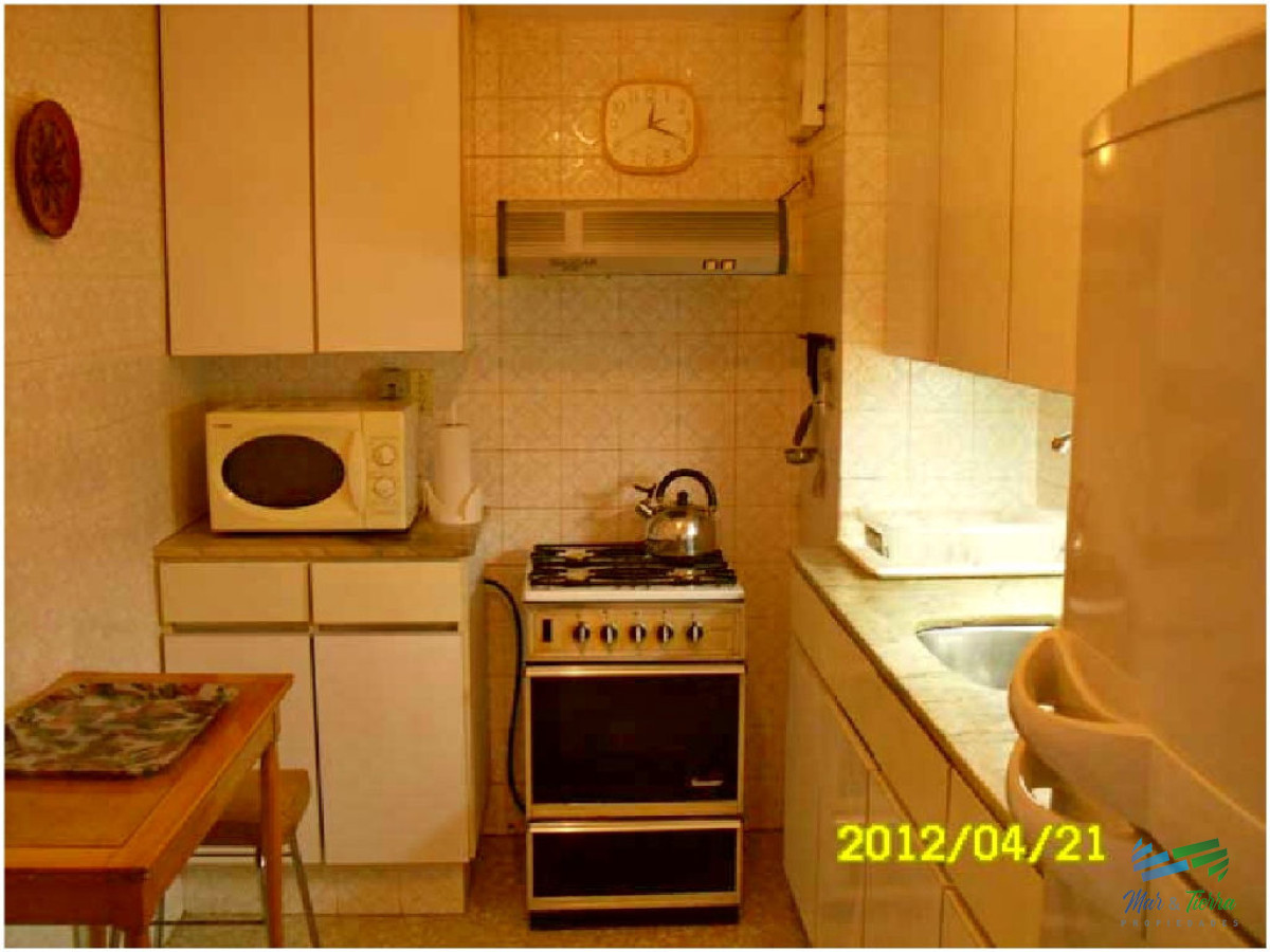Apartamento ID.123 - En alquiler.. piso intermedio.. en el corazon de la Peninsula