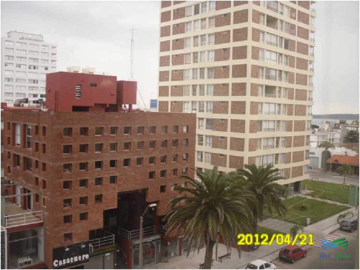 Apartamento ID.123 - En alquiler.. piso intermedio.. en el corazon de la Peninsula