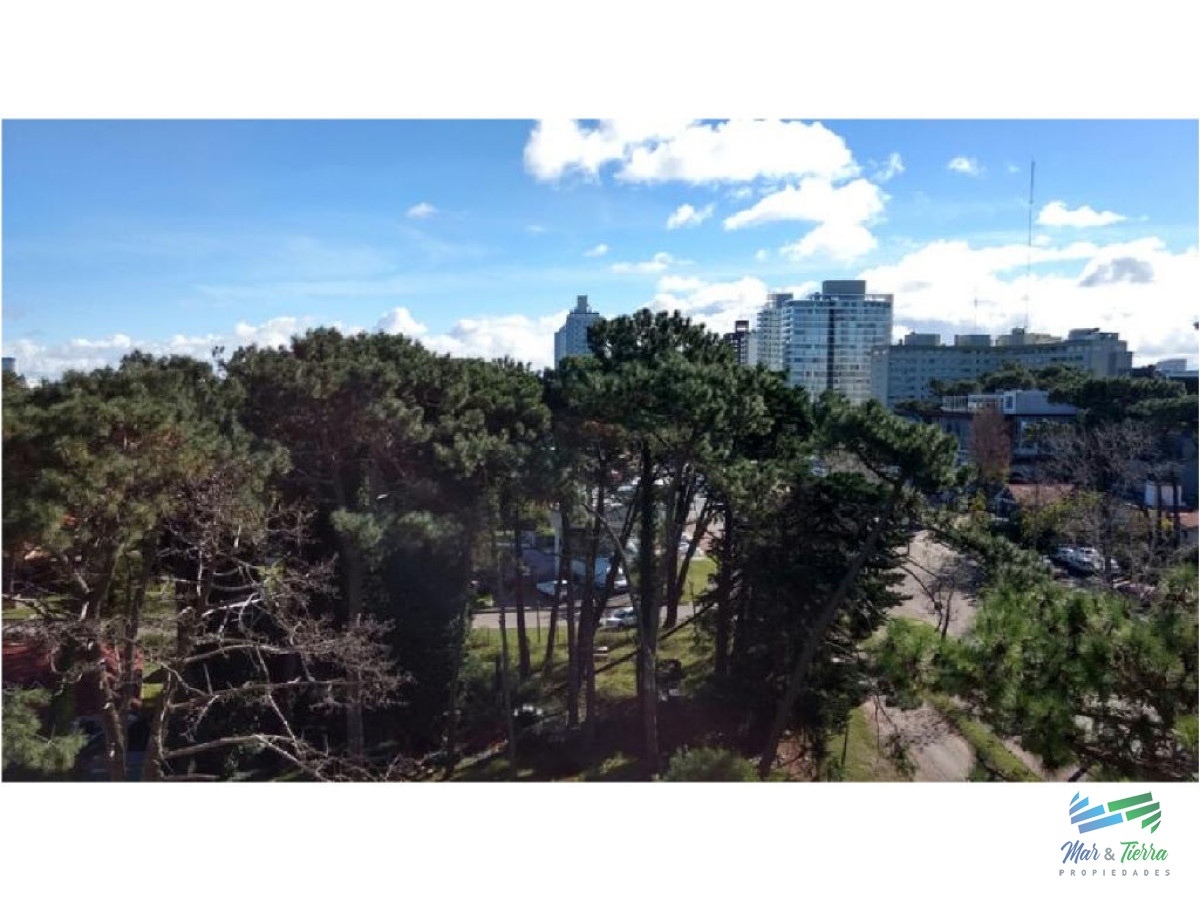 Apartamento ID.1318 - En alquiler.. Av. Roosevelt. Edificio con servicios.