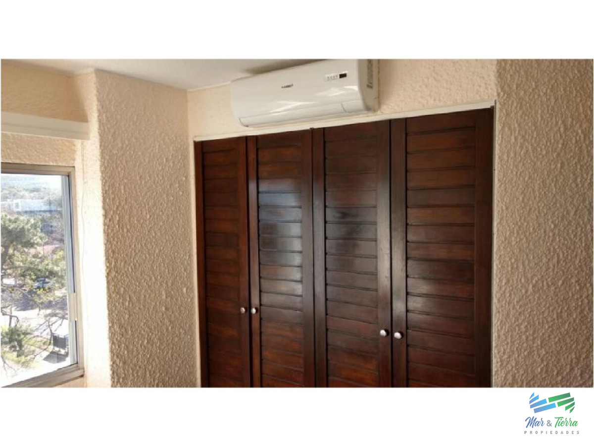 Apartamento ID.1318 - En alquiler.. Av. Roosevelt. Edificio con servicios.