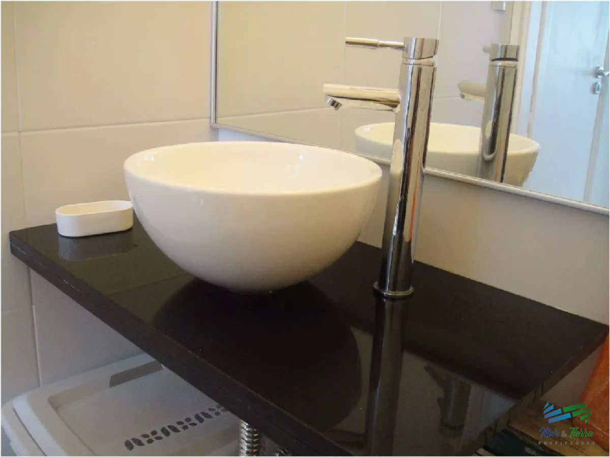 Apartamento ID.1321 - En venta.. Piso alto con espectacular vista al Puerto.