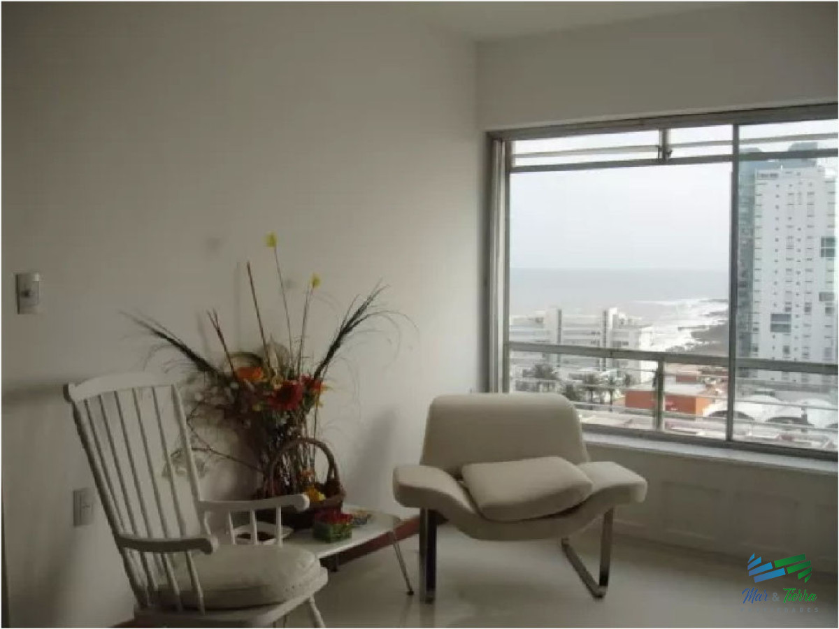 Apartamento ID.1321 - En venta.. Piso alto con espectacular vista al Puerto.