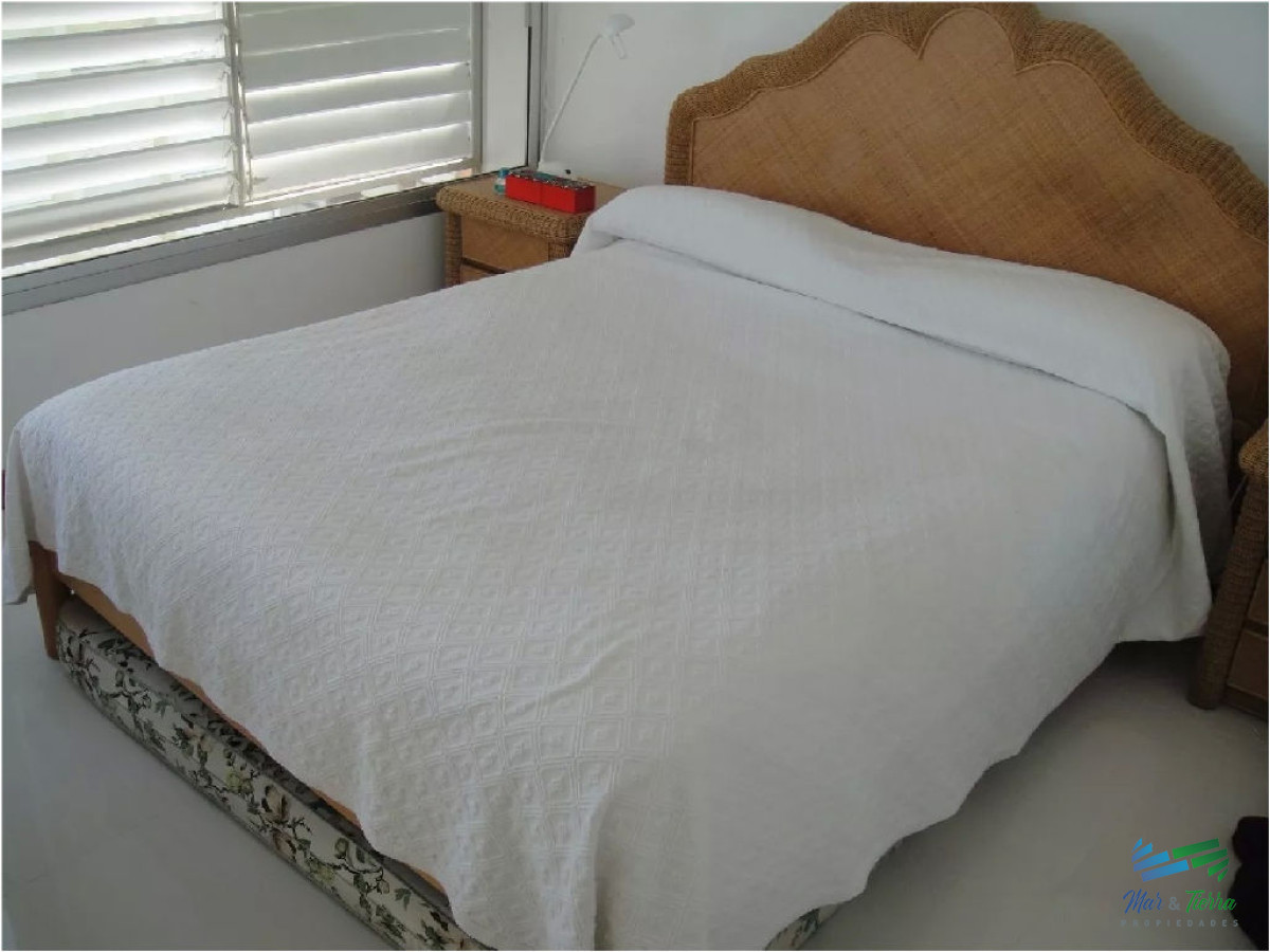 Apartamento ID.1321 - En venta.. Piso alto con espectacular vista al Puerto.