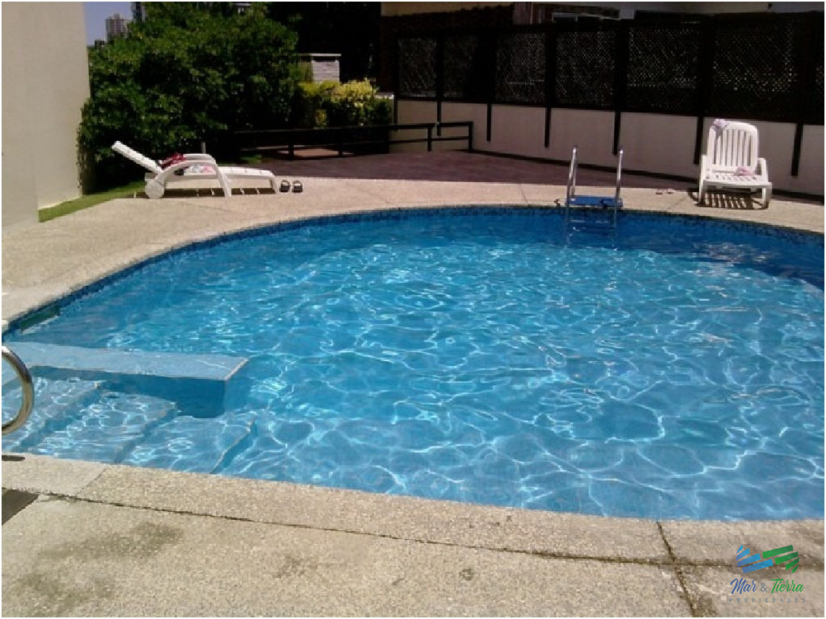 Apartamento ID.132 - En alquiler.. a pasitos del mar.. edificio con servicios.