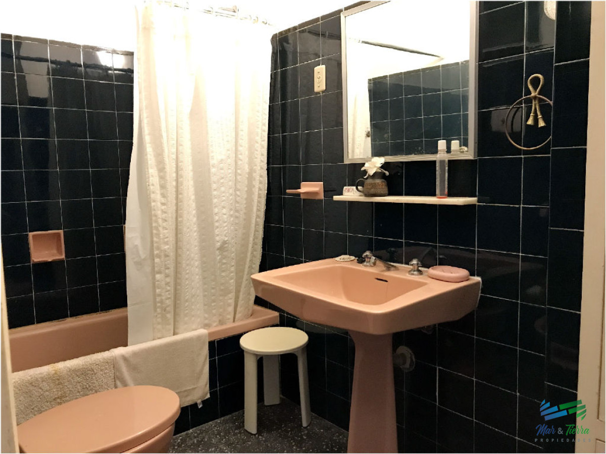Apartamento ID.1353 - Edificio bajo.. en primera línea, playa mansa.