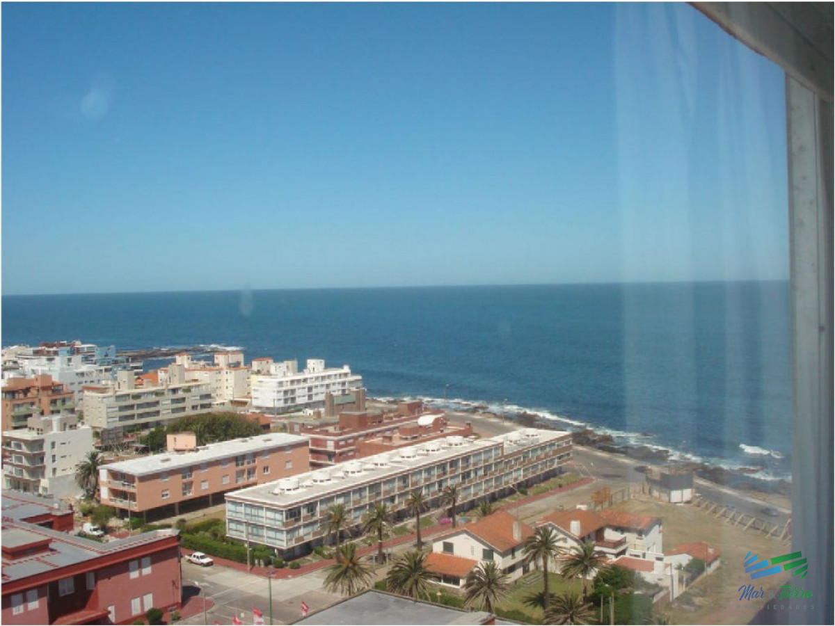 Apartamento ID.1396 - Apartamento en venta en Península, piso alto con vista al mar!!!