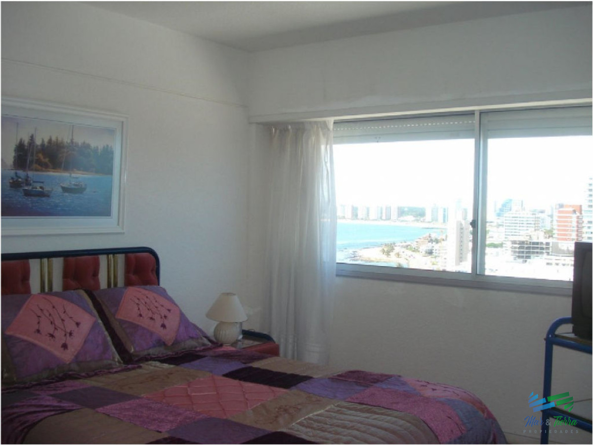 Apartamento ID.1396 - Apartamento en venta en Península, piso alto con vista al mar!!!