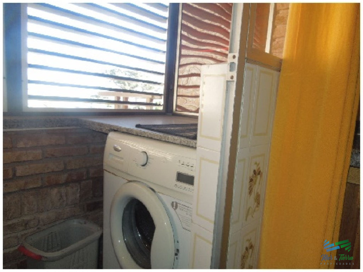 Apartamento ID.1410 - Gran oportunidad en venta!!! Apartamento en primer piso por escalera.