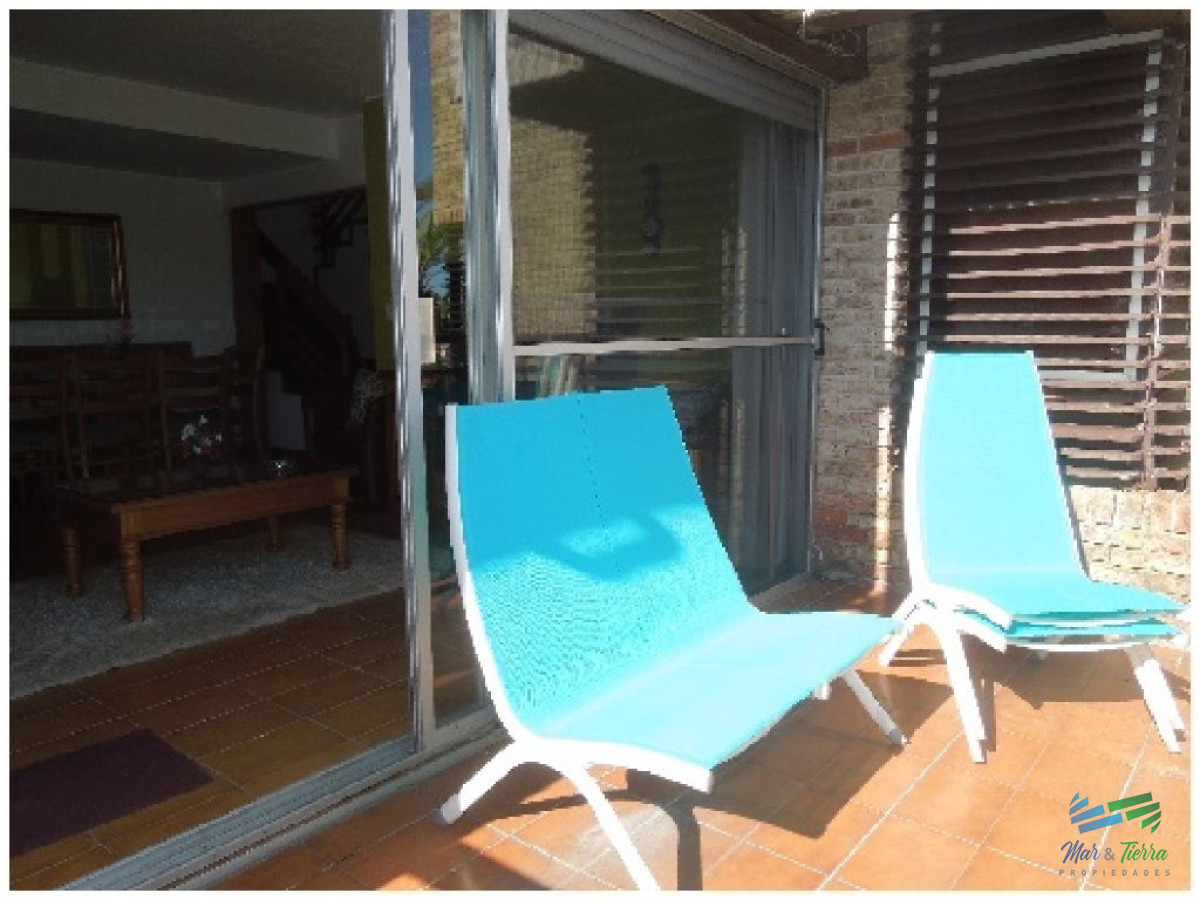 Apartamento ID.1410 - Gran oportunidad en venta!!! Apartamento en primer piso por escalera.