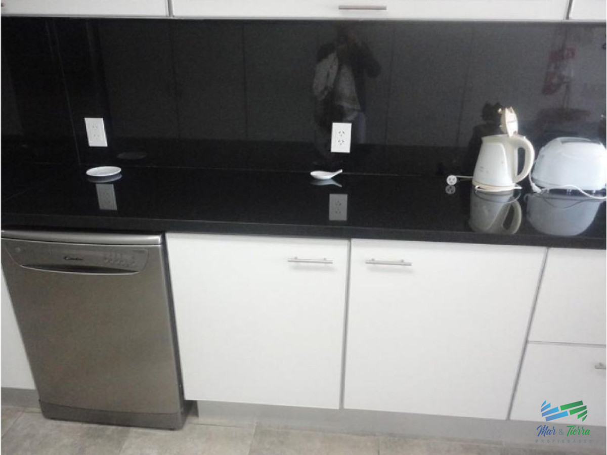 Apartamento ID.1482 - Espectacular planta, piso alto, primera línea frente al mar.
