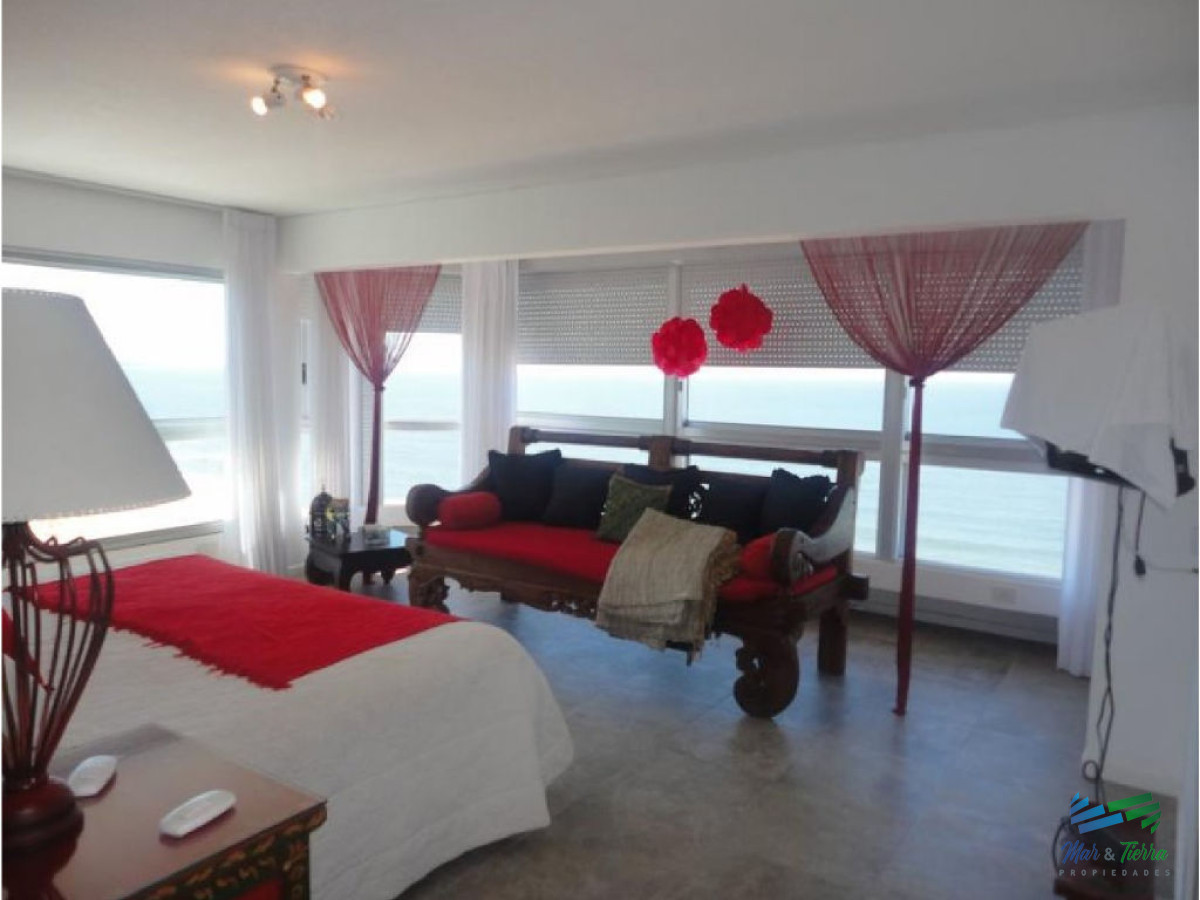 Apartamento ID.1482 - Espectacular planta, piso alto, primera línea frente al mar.
