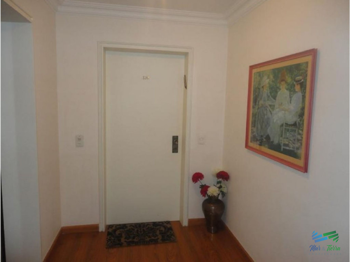 Apartamento ID.1482 - Espectacular planta, piso alto, primera línea frente al mar.