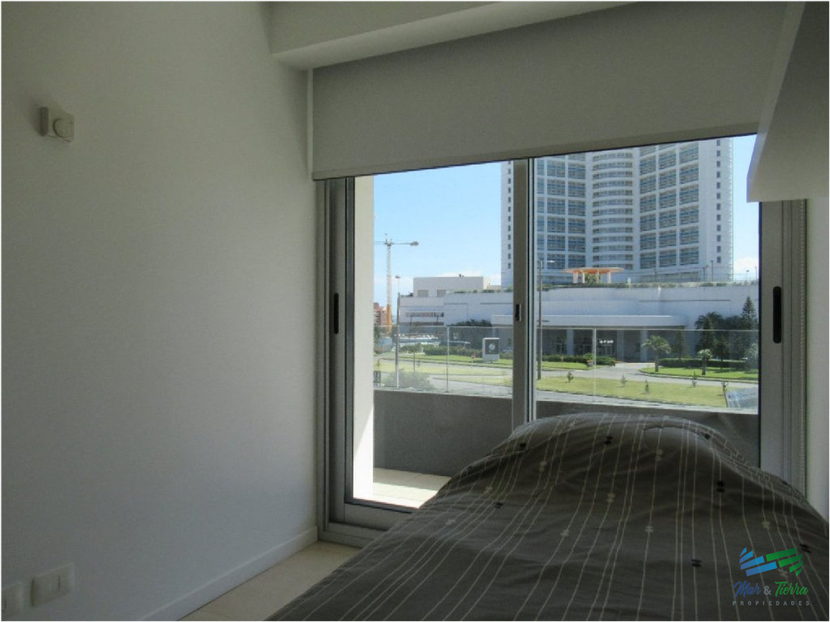 Apartamento ID.1506 - Apartamento de 3 dormitorios con excelente vista ,Punta del Este