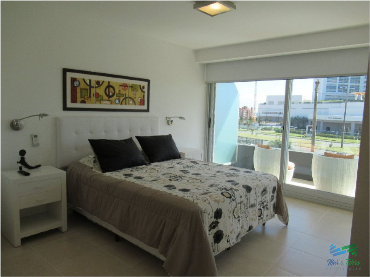 Apartamento ID.1506 - Apartamento de 3 dormitorios con excelente vista ,Punta del Este
