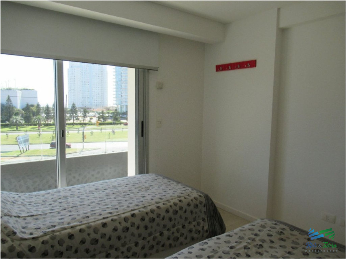 Apartamento ID.1506 - Apartamento de 3 dormitorios con excelente vista ,Punta del Este