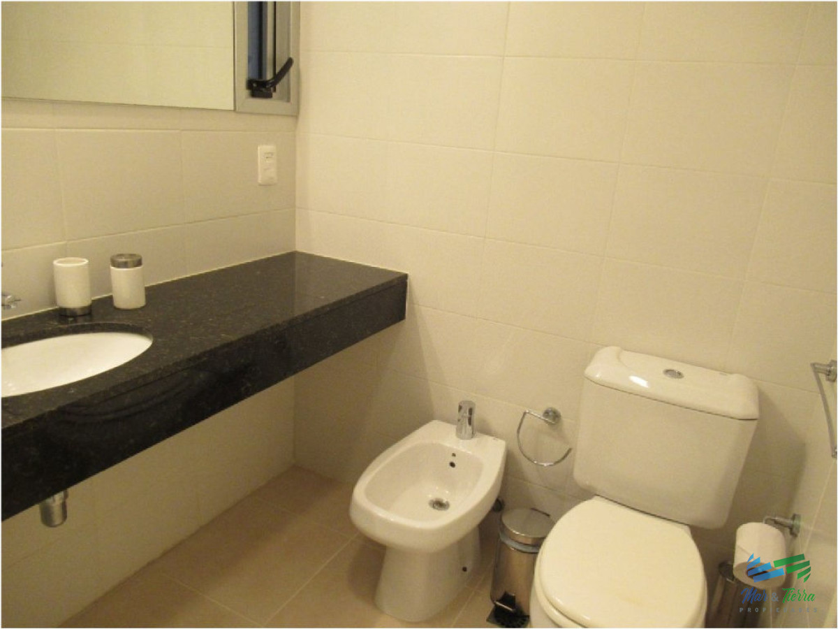 Apartamento ID.1506 - Apartamento de 3 dormitorios con excelente vista ,Punta del Este