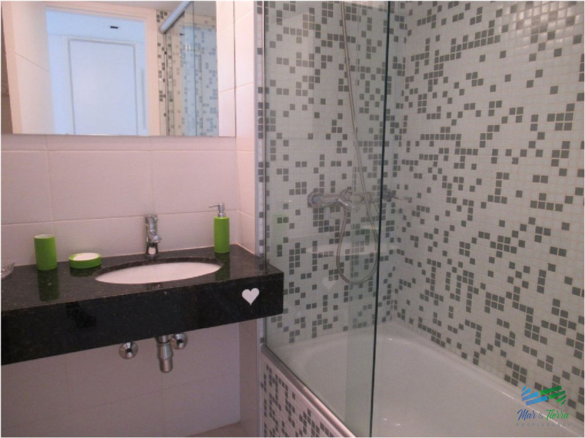 Apartamento ID.1506 - Apartamento de 3 dormitorios con excelente vista ,Punta del Este