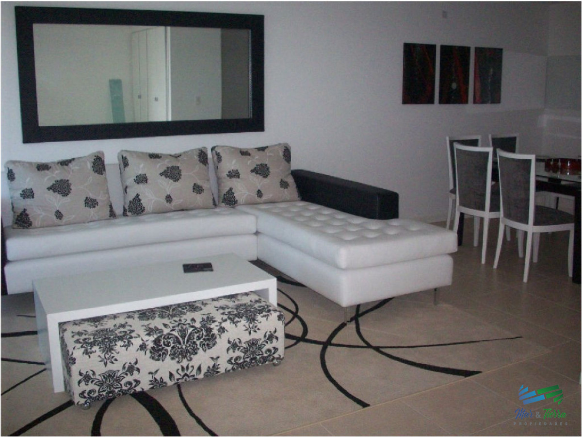 Apartamento ID.1507 - Apartamento de 2 dormitorios con vista al mar ,Punta del Este