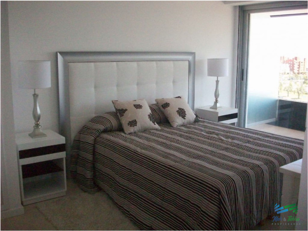 Apartamento ID.1507 - Apartamento de 2 dormitorios con vista al mar ,Punta del Este