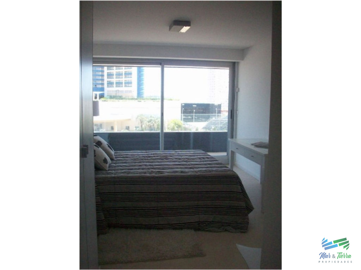 Apartamento ID.1507 - Apartamento de 2 dormitorios con vista al mar ,Punta del Este
