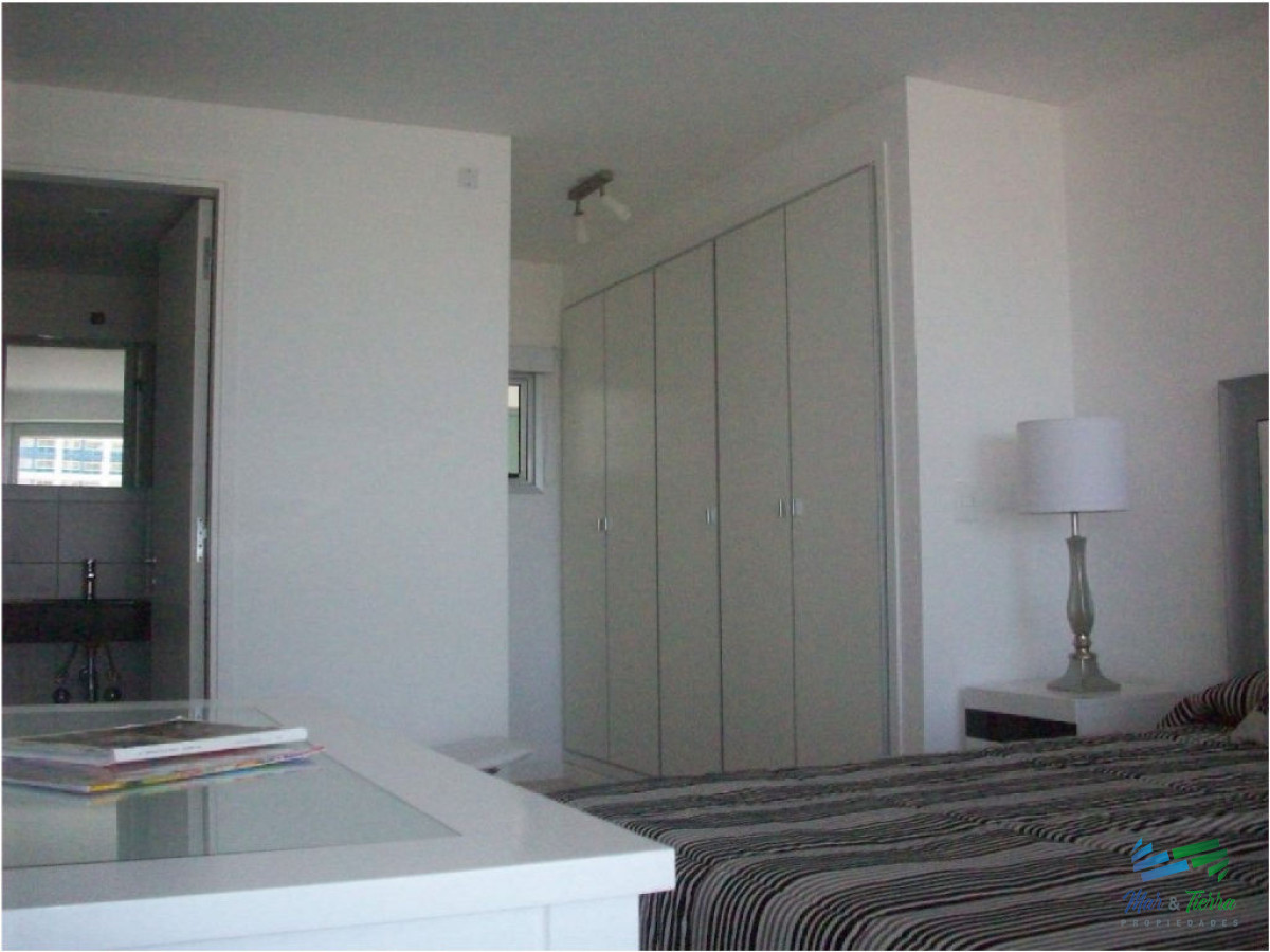 Apartamento ID.1507 - Apartamento de 2 dormitorios con vista al mar ,Punta del Este