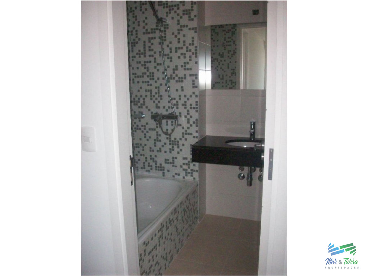 Apartamento ID.1507 - Apartamento de 2 dormitorios con vista al mar ,Punta del Este