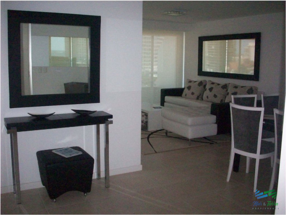 Apartamento ID.1507 - Apartamento de 2 dormitorios con vista al mar ,Punta del Este