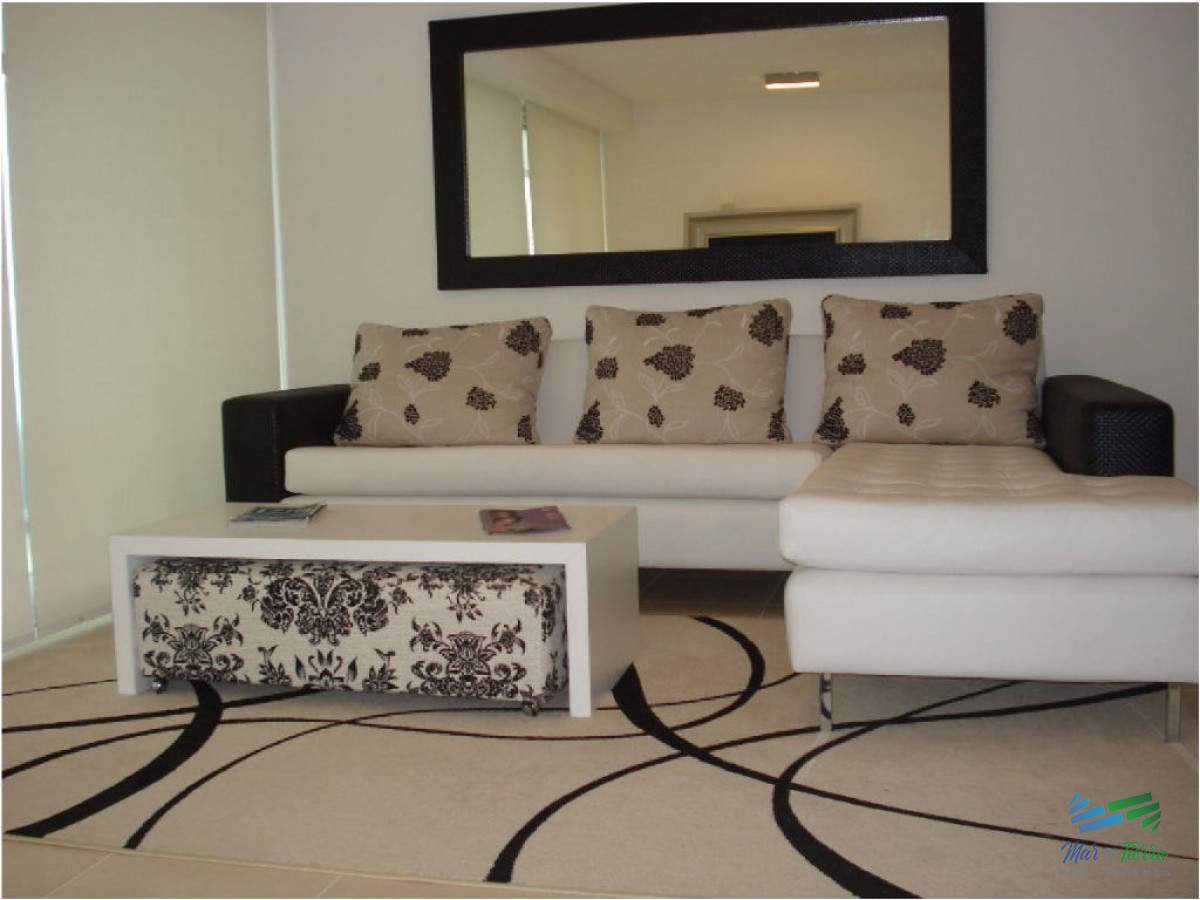 Apartamento ID.1507 - Apartamento de 2 dormitorios con vista al mar ,Punta del Este