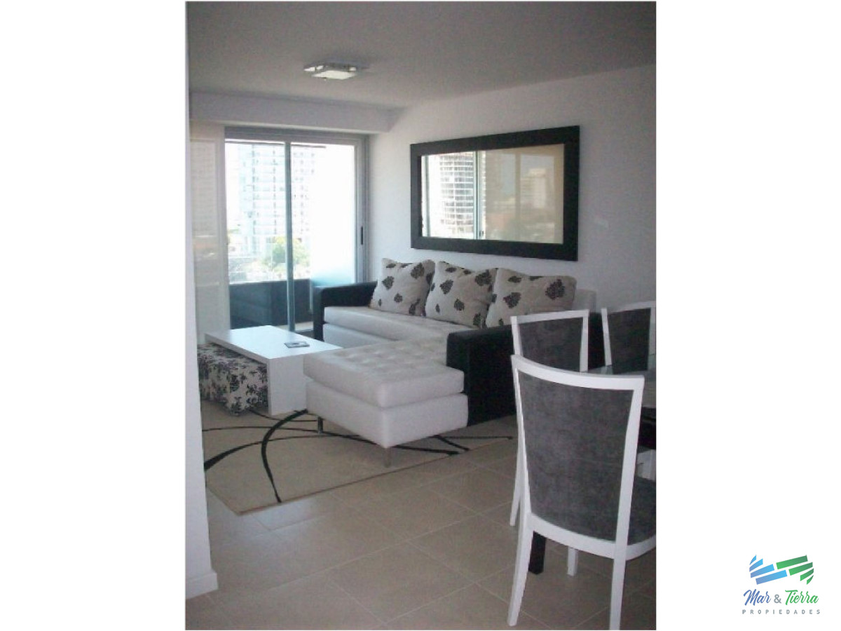 Apartamento ID.1507 - Apartamento de 2 dormitorios con vista al mar ,Punta del Este
