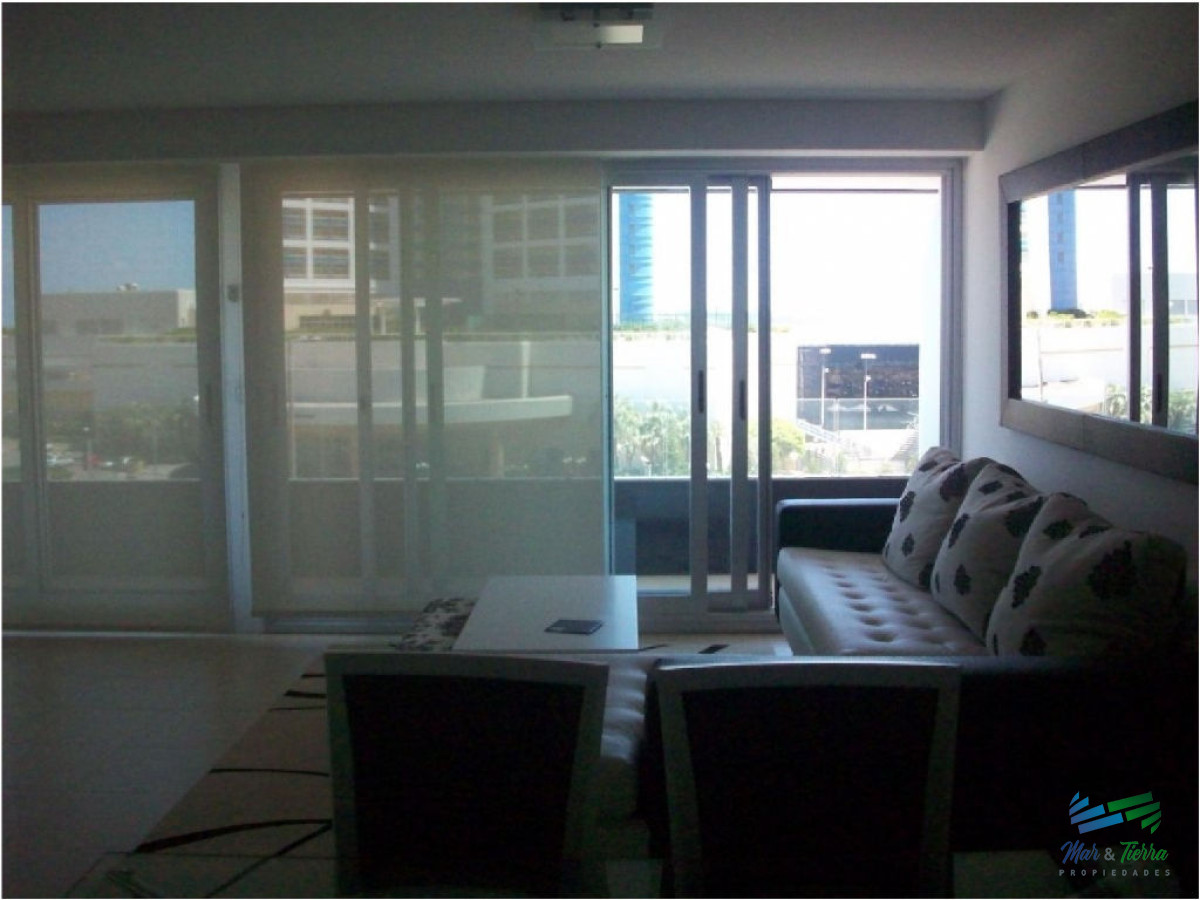 Apartamento ID.1507 - Apartamento de 2 dormitorios con vista al mar ,Punta del Este