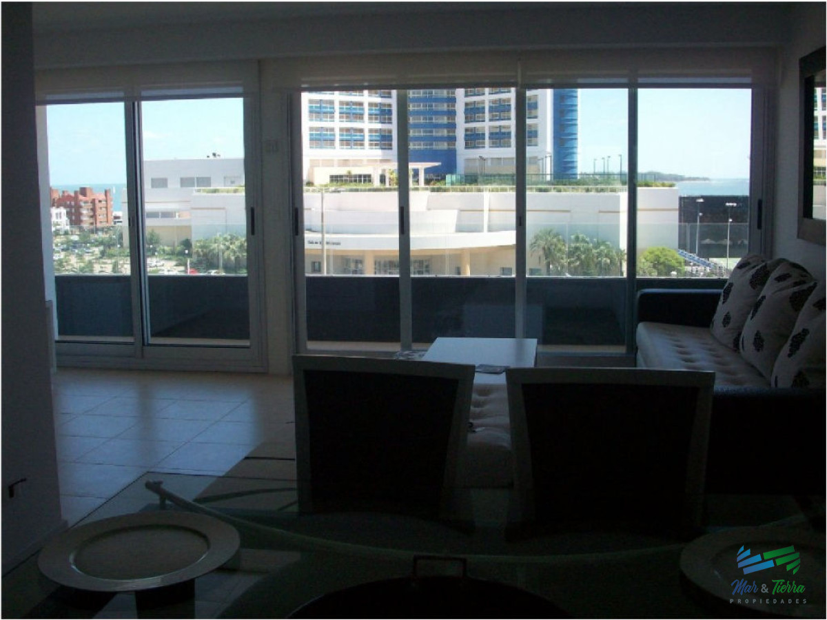 Apartamento ID.1507 - Apartamento de 2 dormitorios con vista al mar ,Punta del Este