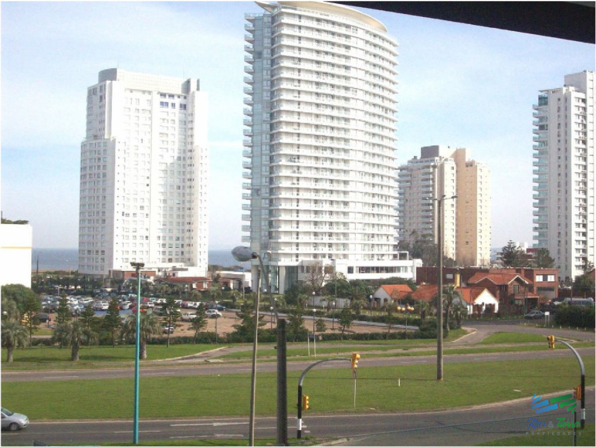 Apartamento ID.1510 - Apartamento de 2 dormitorios con excelente vista,Punta del Este