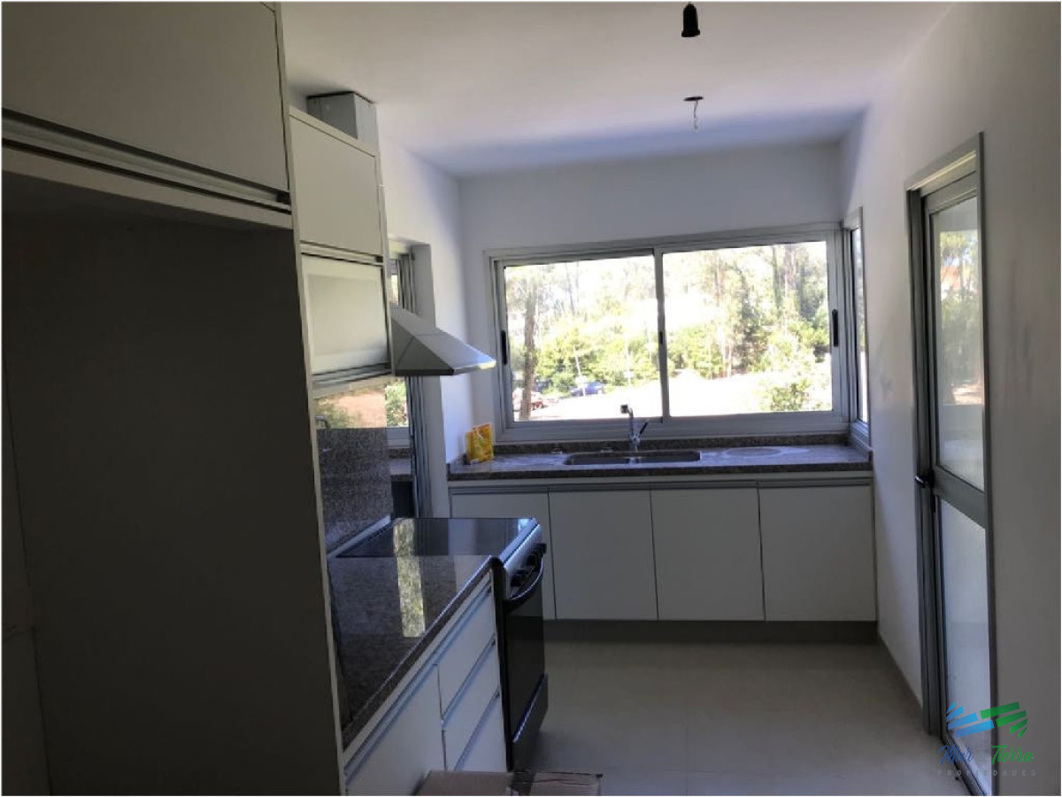 Apartamento ID.1520 - Apartamento en Rincón del Indio, 3 dormitorios *