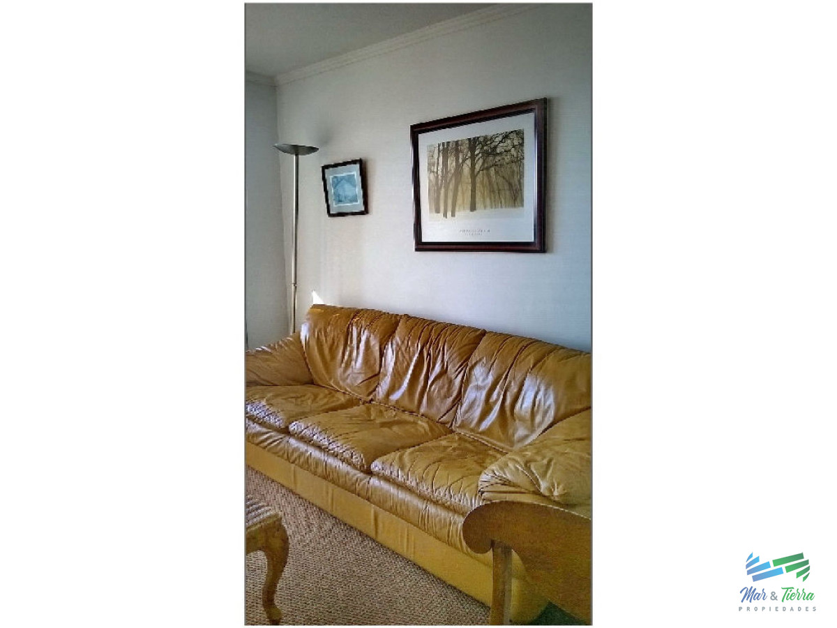 Apartamento ID.171 - Vendo apartamento de 2 dormitorios enedificio con servicios con vista al mar, Punta del Este.