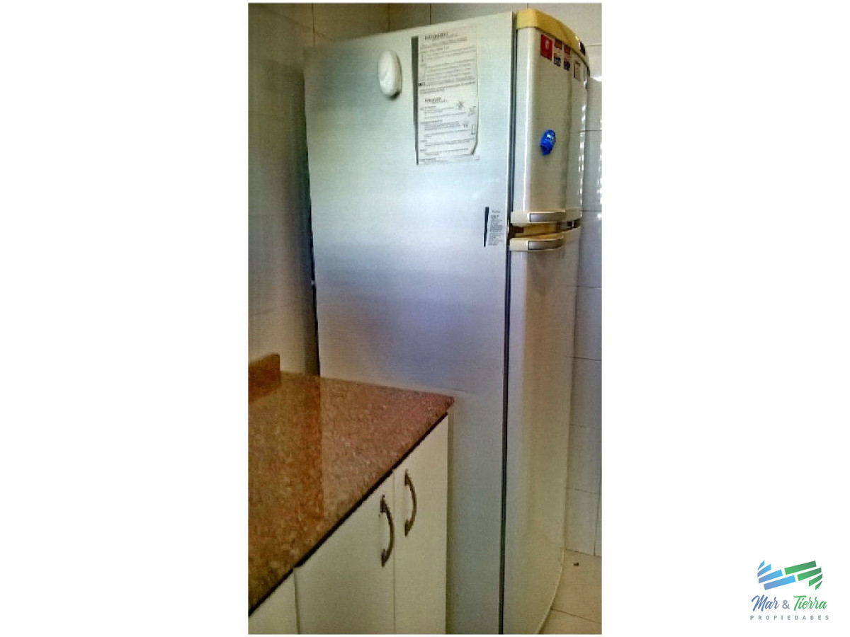 Apartamento ID.171 - Vendo apartamento de 2 dormitorios enedificio con servicios con vista al mar, Punta del Este.