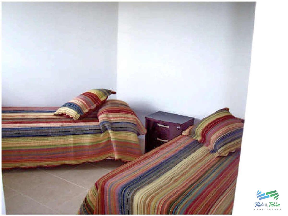 Apartamento ID.17 - En Alquiler y Venta... Torre con muy buena ubicación, a metros de las playas brava y mansa, muy cerca de la Península y de todos los servicios.
