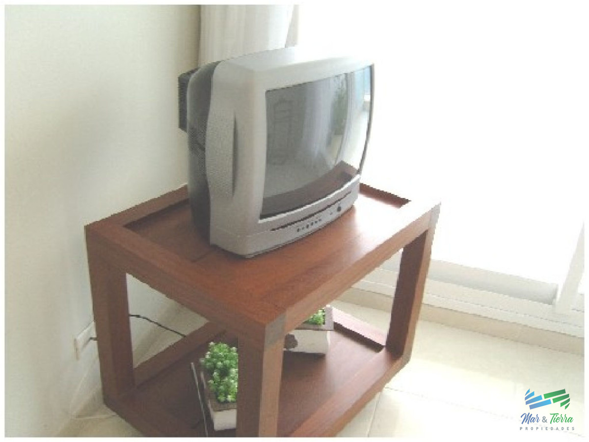 Apartamento ID.211 -    Apartamento en primera línea.. .piso alto con excelente vista al mar!