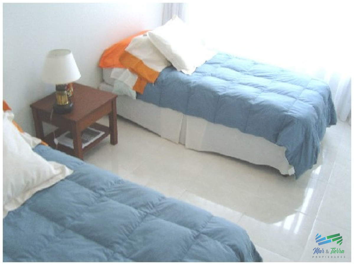 Apartamento ID.211 -    Apartamento en primera línea.. .piso alto con excelente vista al mar!