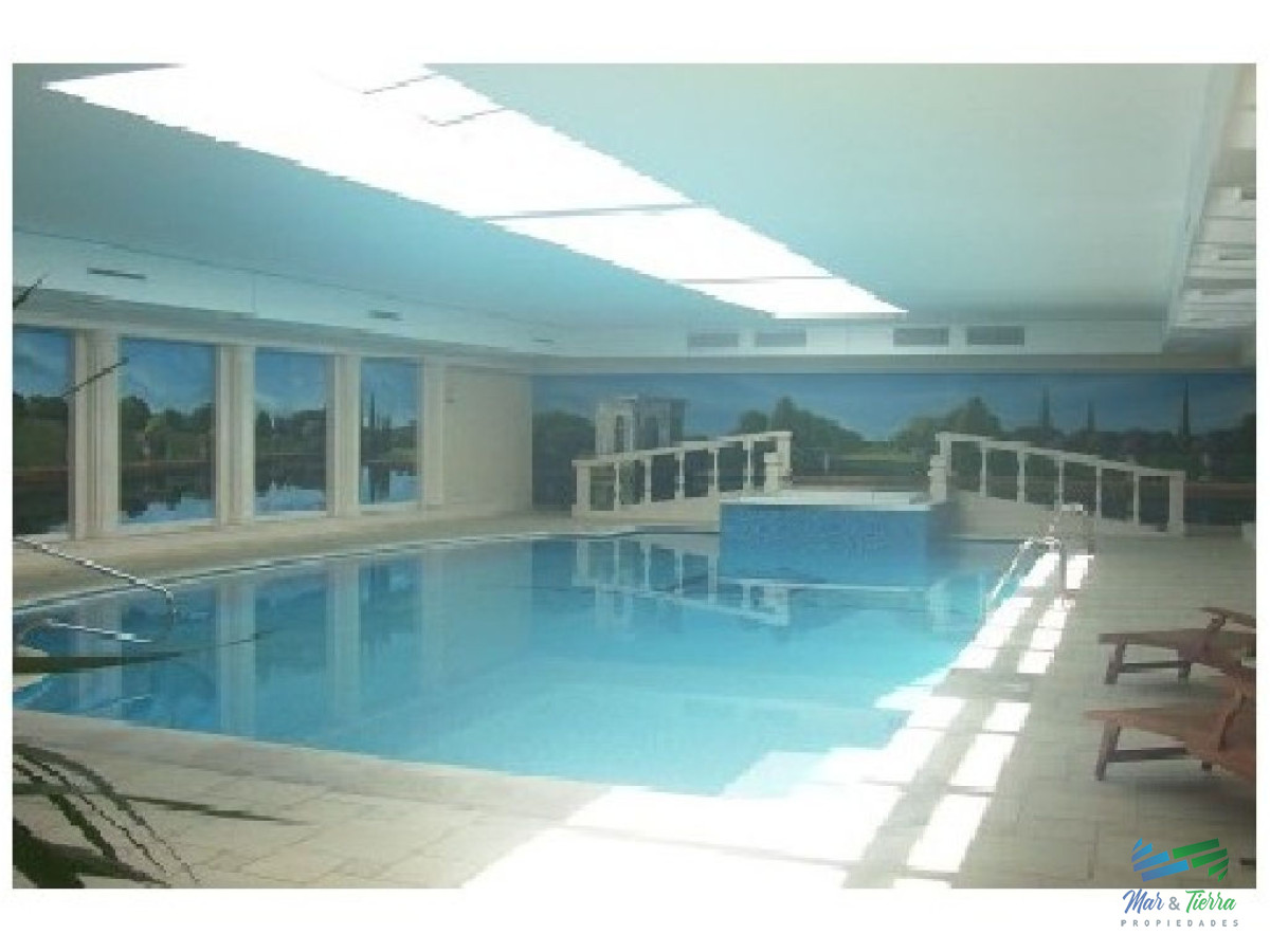 Apartamento ID.211 -    Apartamento en primera línea.. .piso alto con excelente vista al mar!