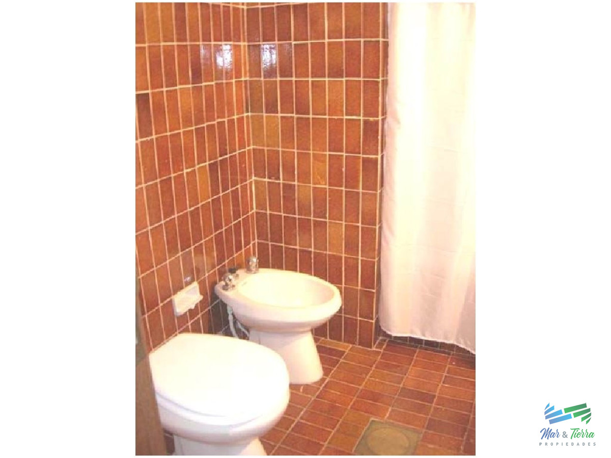 Apartamento ID.25 - Apartamento de 3 dormitorios frente al mar en venta y alquiler, Peninsula, Punta del Este.