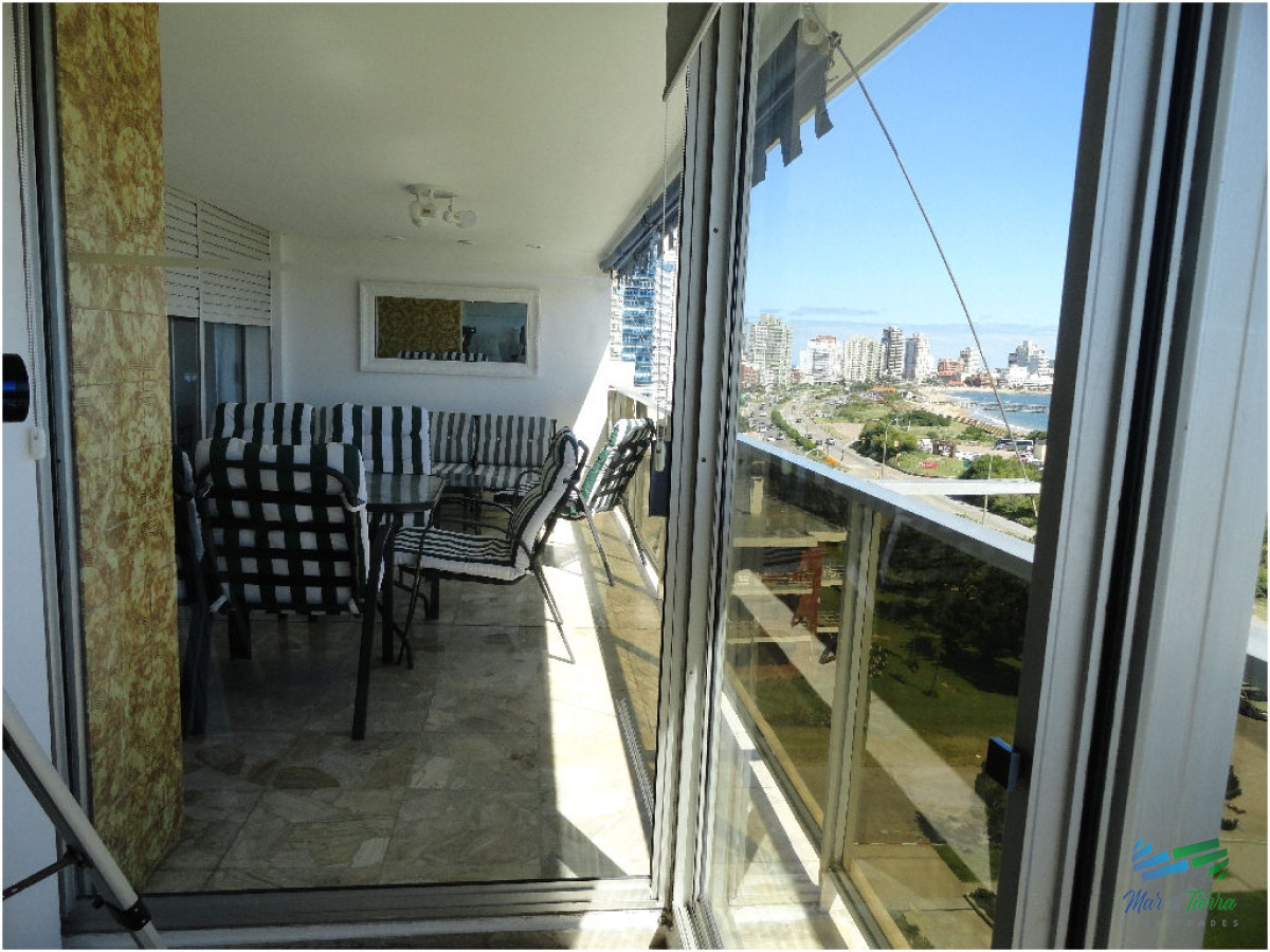 Apartamento ID.275 - En Venta...Hermoso Apartamento en una de las torres tradicionales de la mansa! 