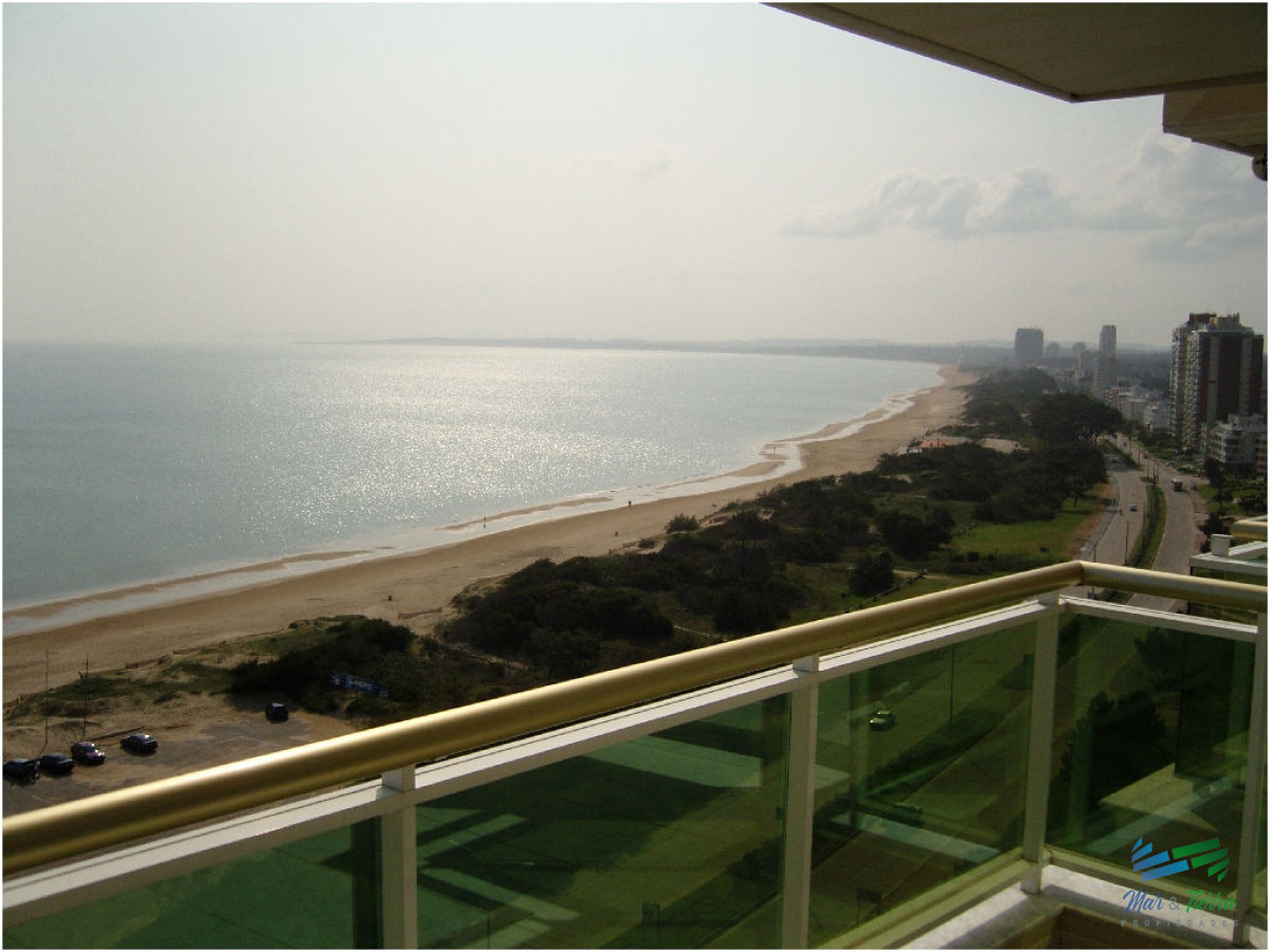 Apartamento ID.27 - En alquiler y venta.. primera línea playa mansa!!!