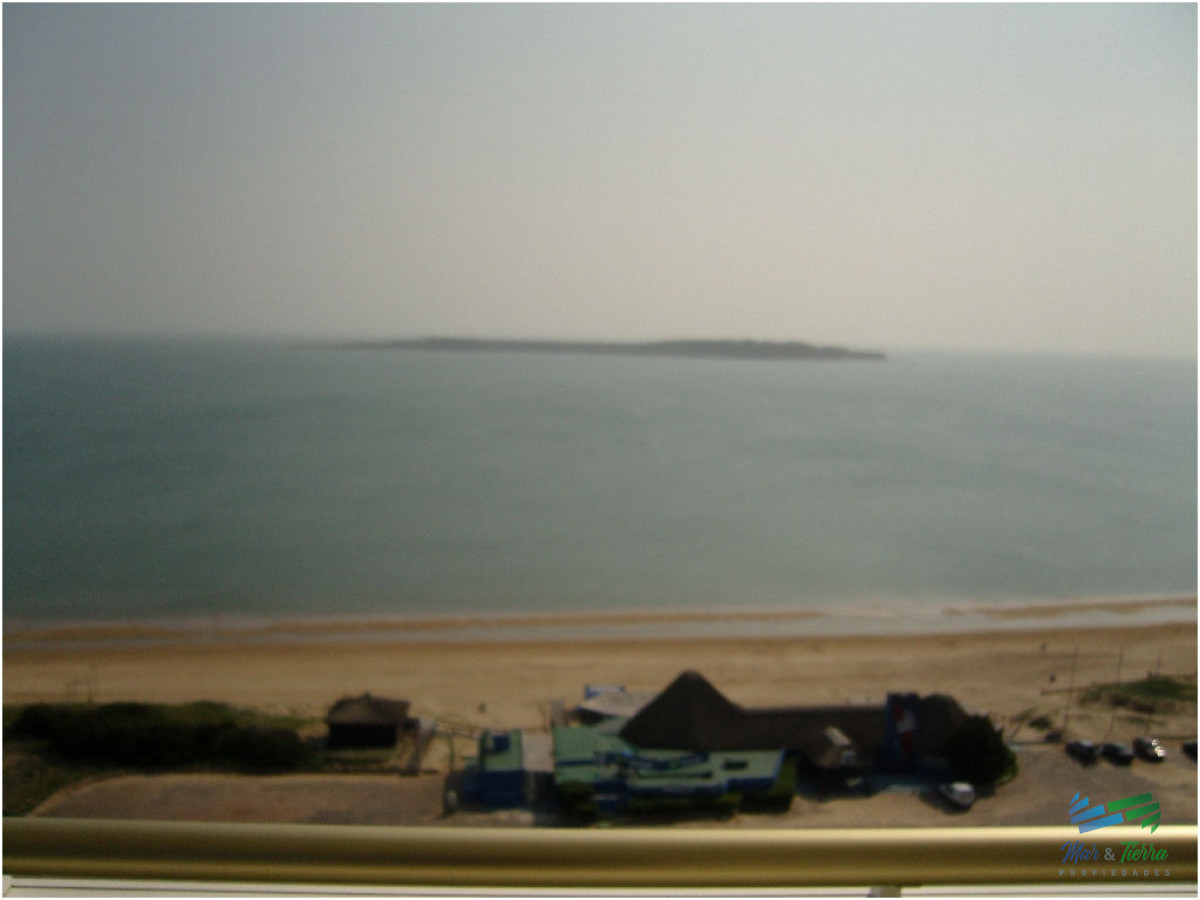 Apartamento ID.27 - En alquiler y venta.. primera línea playa mansa!!!