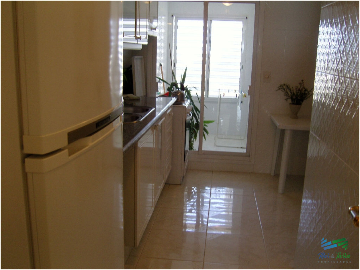 Apartamento ID.27 - En alquiler y venta.. primera línea playa mansa!!!