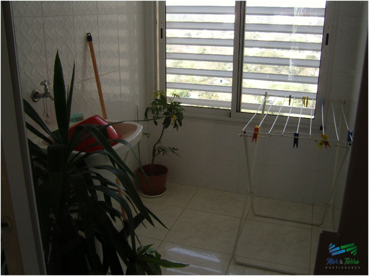 Apartamento ID.27 - En alquiler y venta.. primera línea playa mansa!!!